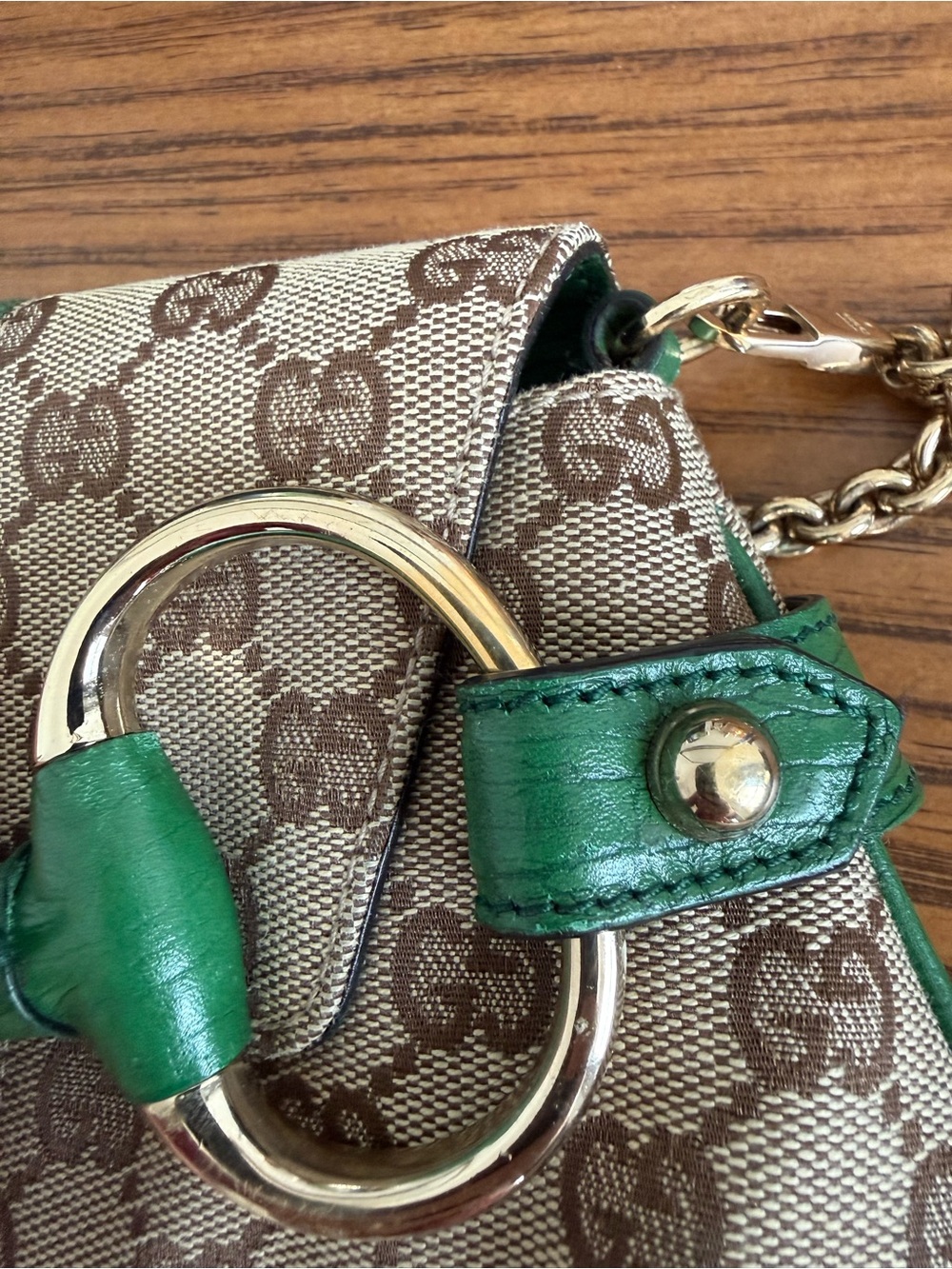 Gucci Green and Cream GG Canvas Shoulder Bag with Horsebit - Picture 8 of 13